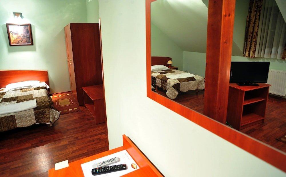 Hotel Złote Dęby Warschau Buitenkant foto